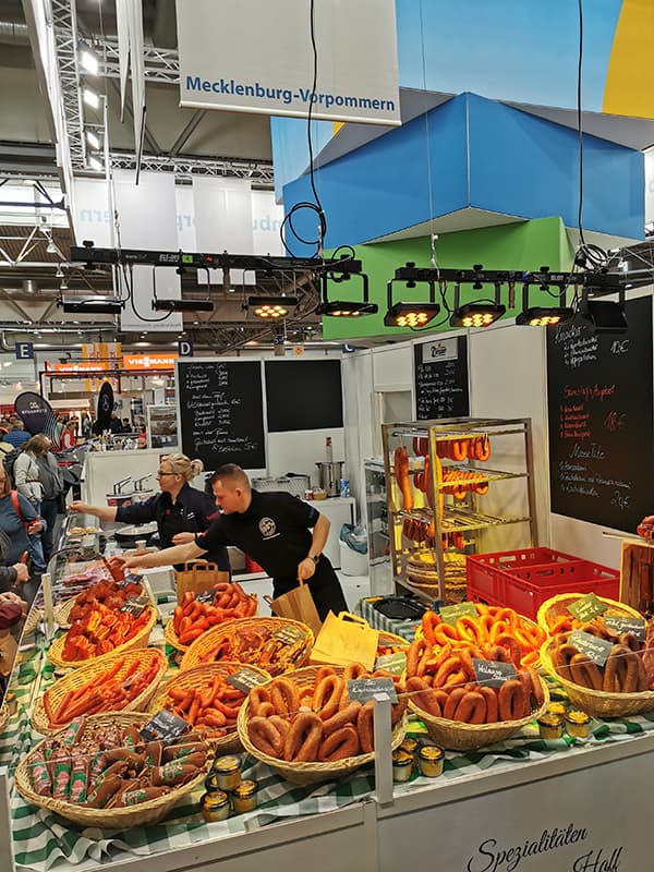 Standbild der Fleisch- und Wurstspezialitäten Robert Kriewitz, Ueckermünde Standbild der Fleisch- und Wurstspezialitäten Robert Kriewitz, Ueckermünde